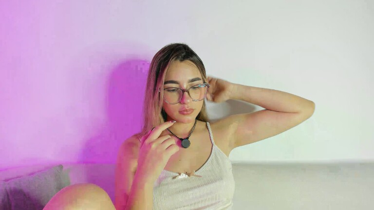 AuraRosse's Streamate show and profile