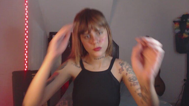 VictoriaDinucci's Streamate show and profile