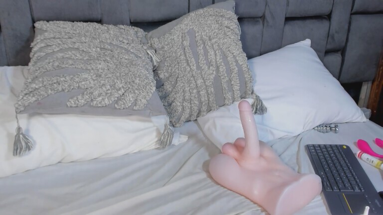 ZoeySpeart's Streamate show and profile