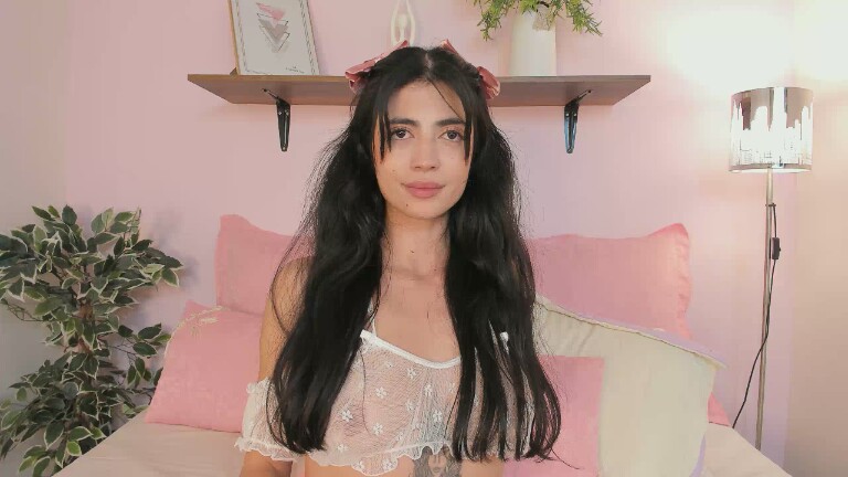 SaraFernandez's Streamate show and profile