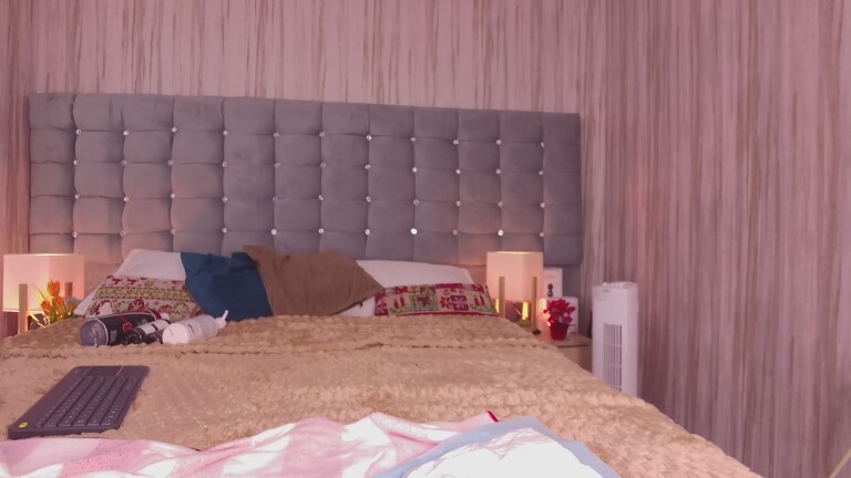 Pocahontasfg's Streamate show and profile