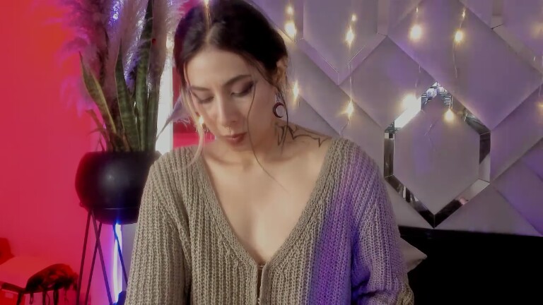 SaaraFoox's Streamate show and profile