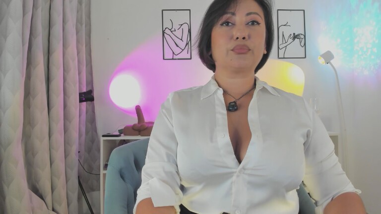 VictoriaaHarper's Streamate show and profile