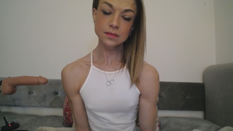 British_EmJess's Streamate show and profile