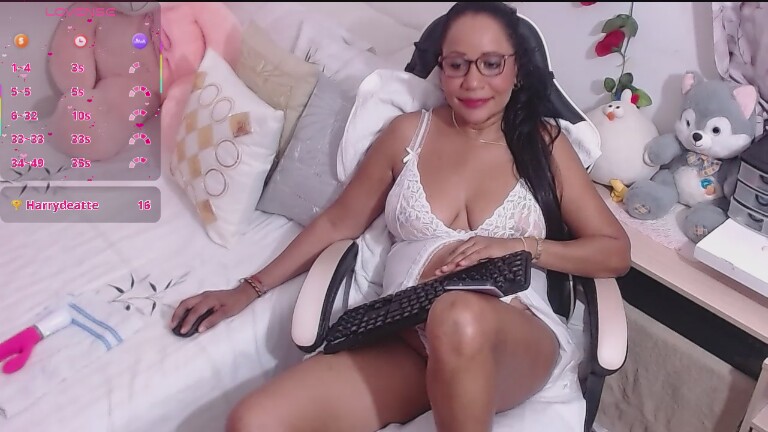 DulceStonex's Streamate show and profile