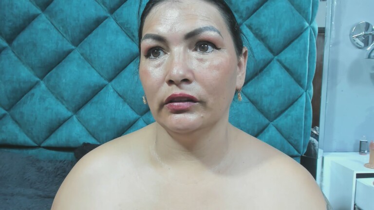 PENELOPELEWIS40's Streamate show and profile