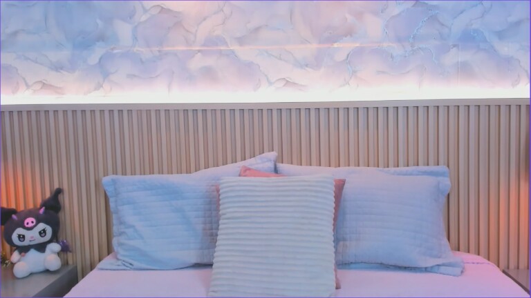 HemmaThompsonn's Streamate show and profile