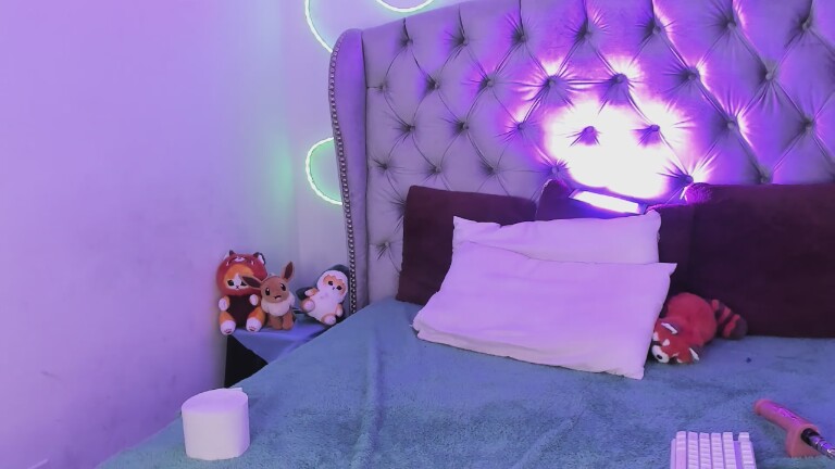 SummerLuna's Streamate show and profile