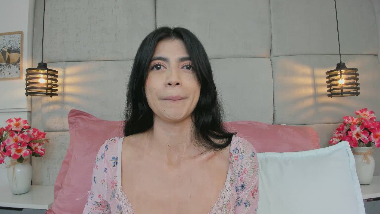 SaraFernandez's Streamate show and profile