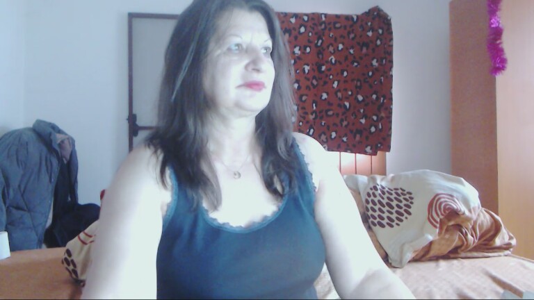 ExtasyMature's Streamate show and profile