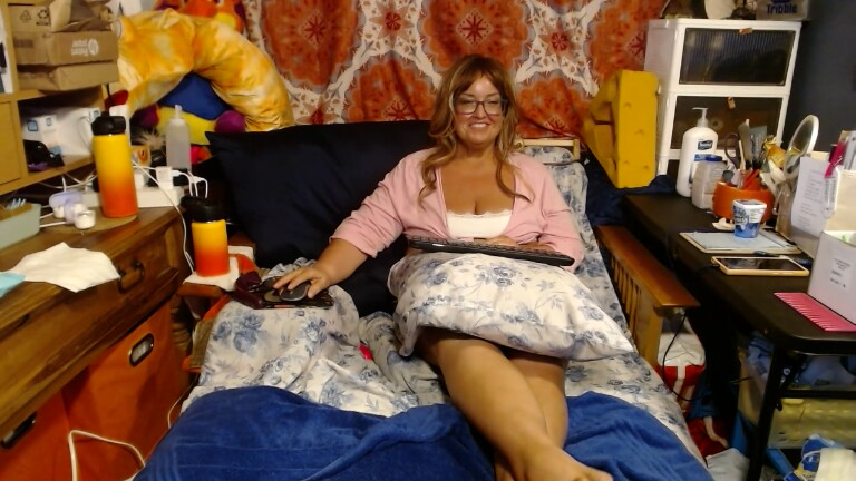 ClaudiaMidwestWife's Streamate show and profile