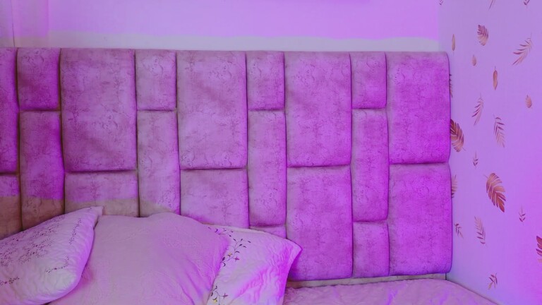 KariinaWong's Streamate show and profile