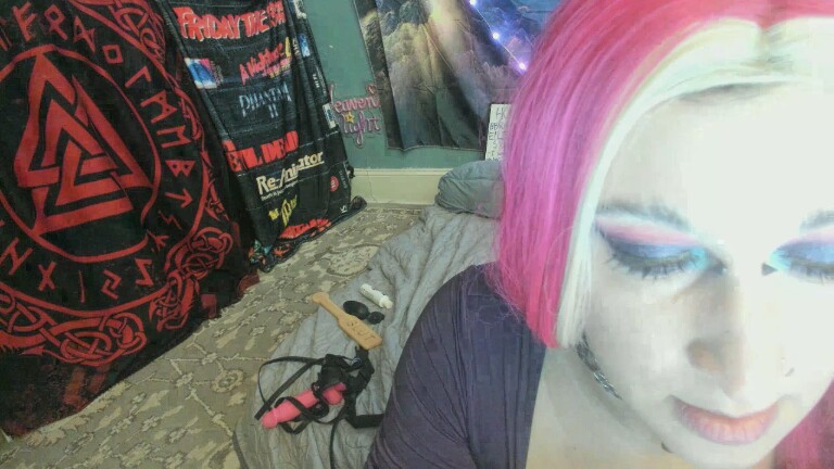 ShaeWednesday's Streamate show and profile