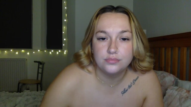 BritishMissPoppy's Streamate show and profile