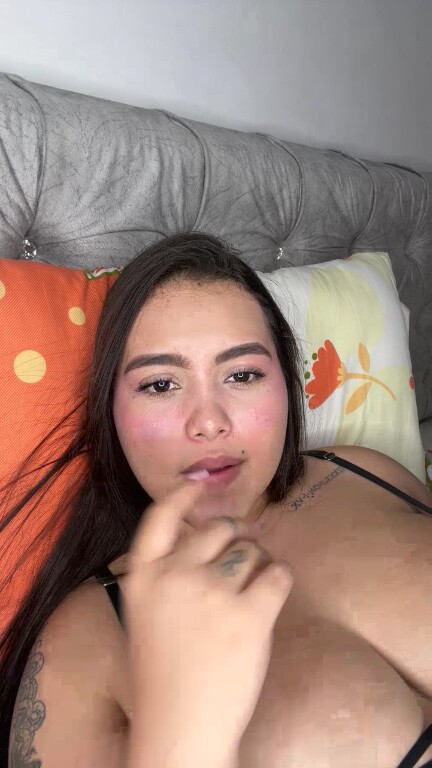 Evelin_Lombardi's Streamate show and profile