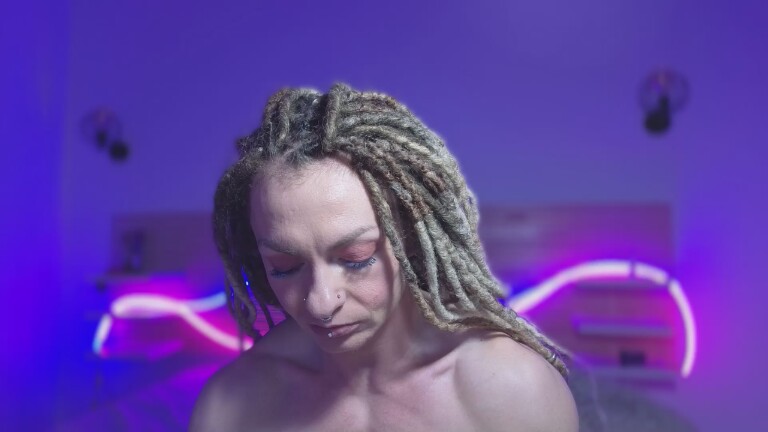 EshleyAlwaysFit's Streamate show and profile