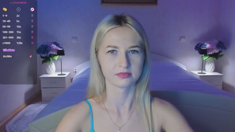 Julie_Blaze's Streamate show and profile