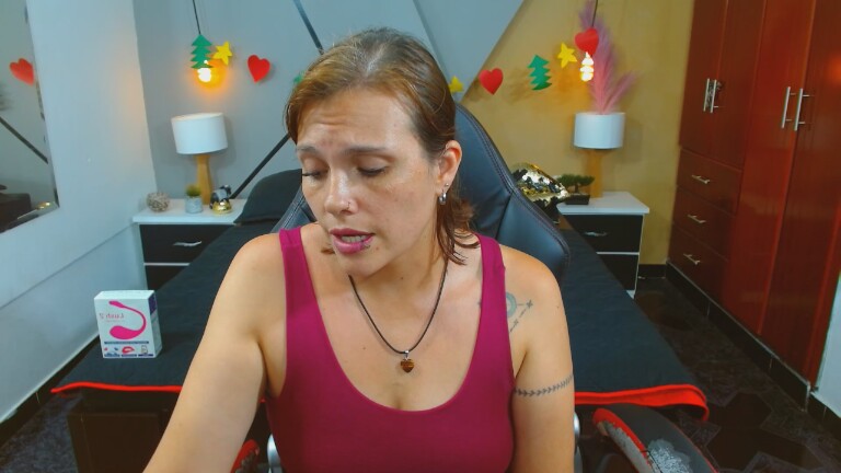 ConieMoss's Streamate show and profile