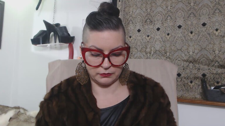 TheeLadyKatrina's Streamate show and profile
