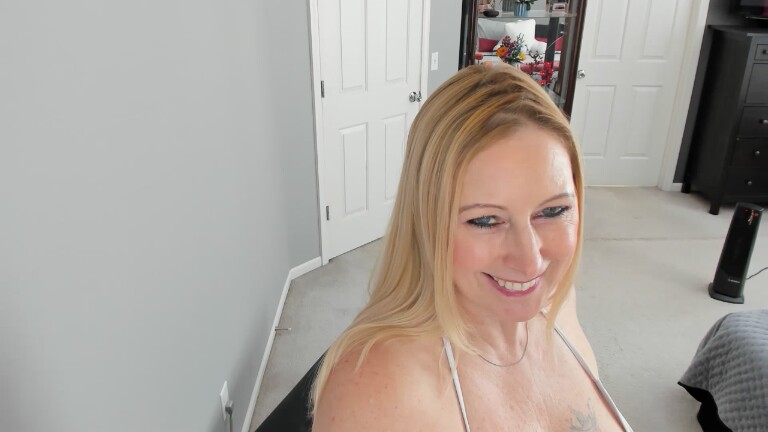 Brickbabe's Streamate show and profile