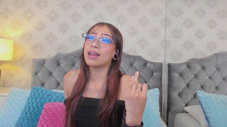 AnnyCurtis's Streamate show and profile