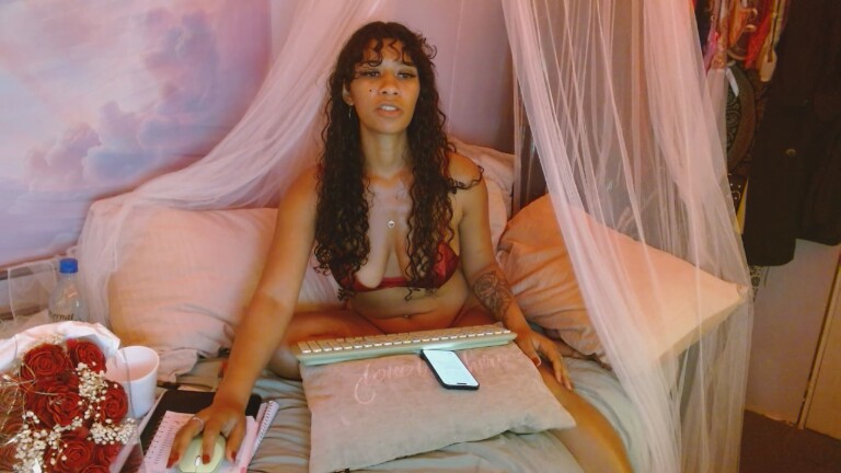 VegaVyxen_22's Streamate show and profile