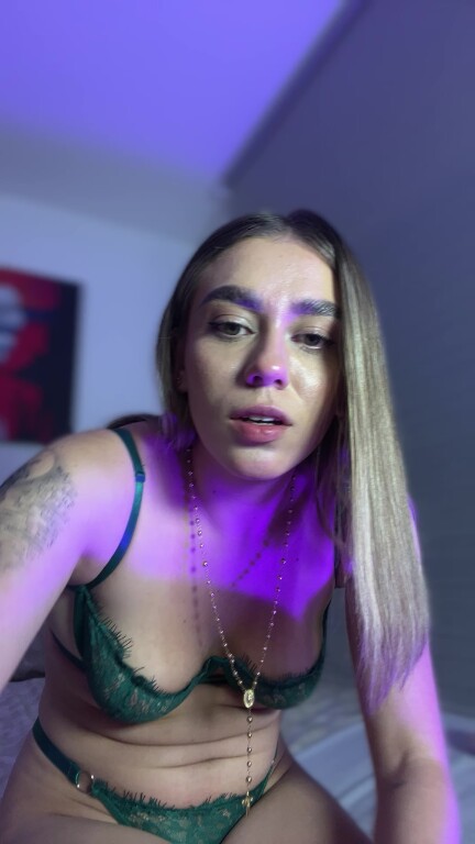 MadisonReeds's Streamate show and profile