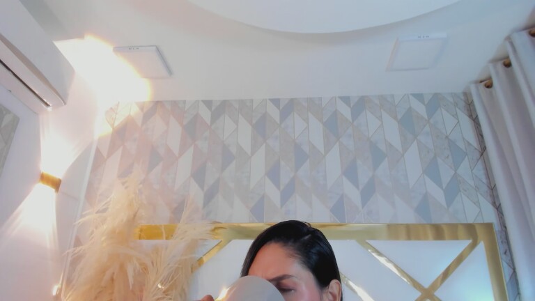 MadyBrohm's Streamate show and profile