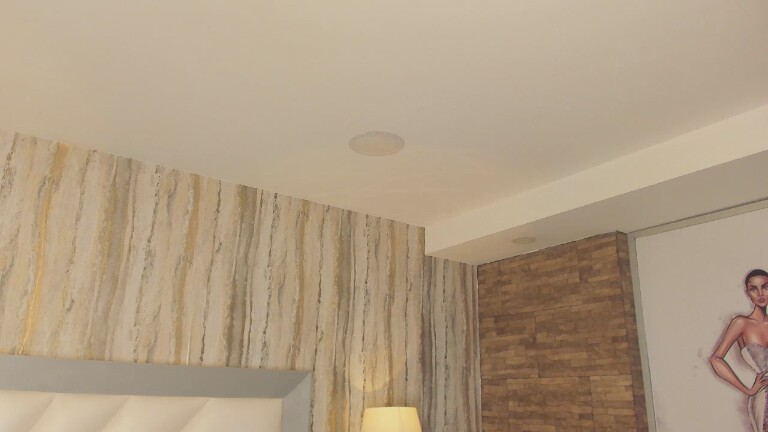 Sara_Hanniston's Streamate show and profile