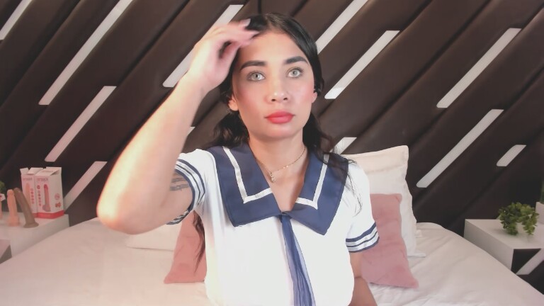 NinnaMarcuzzi's Streamate show and profile