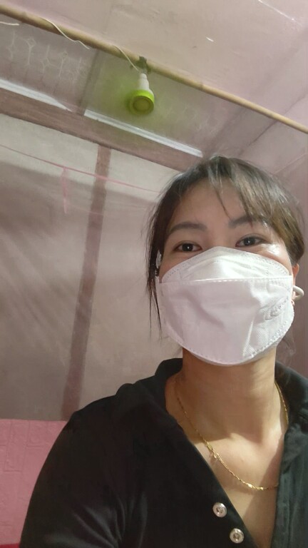 Aly_live's Streamate show and profile