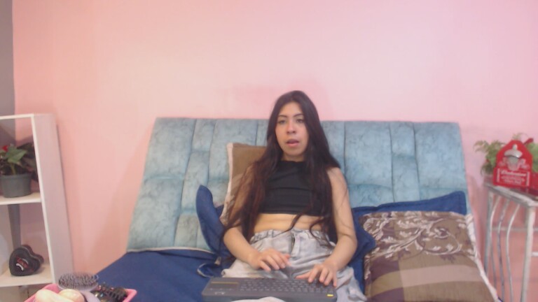 LinaSpearce's Streamate show and profile