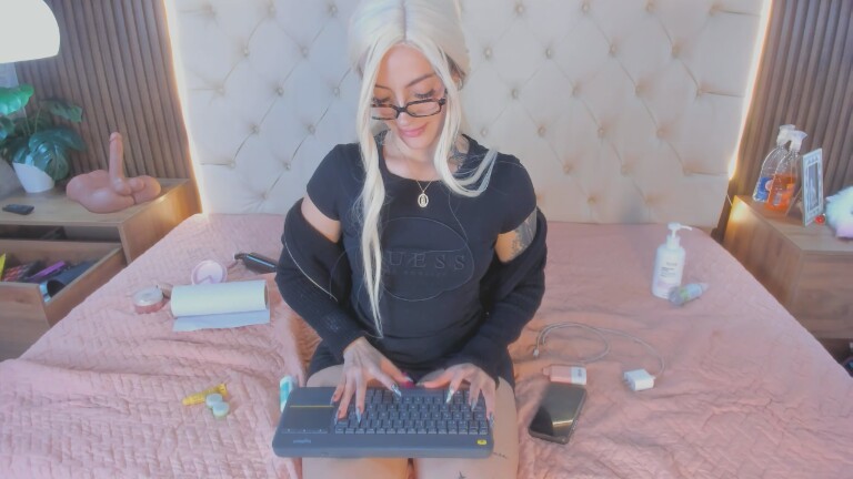 Elizabeth_Dumont's Streamate show and profile