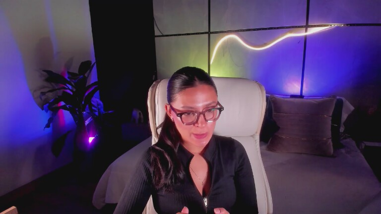 EmiilyMazzon's Streamate show and profile