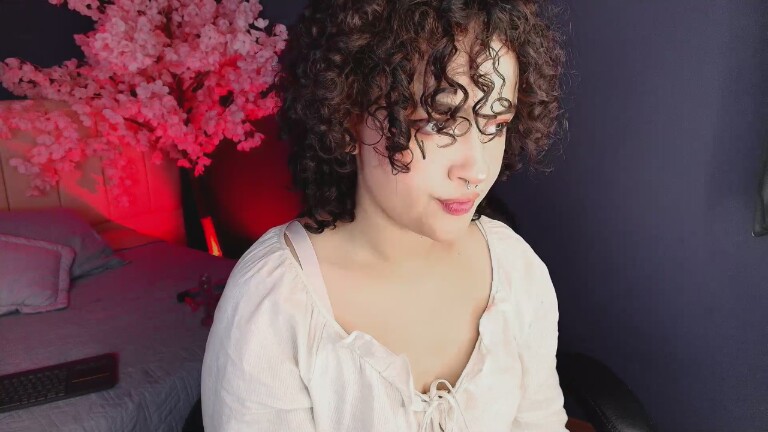 ZarahRosse's Streamate show and profile