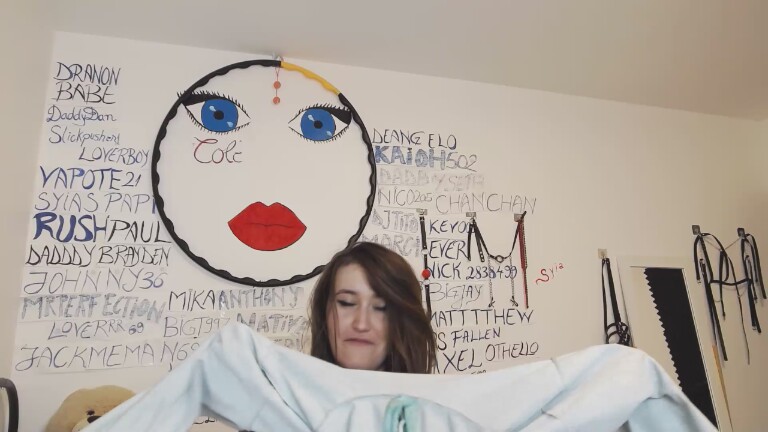 SYIA's Streamate show and profile