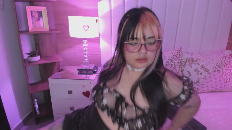 MaddieWaves's Streamate show and profile