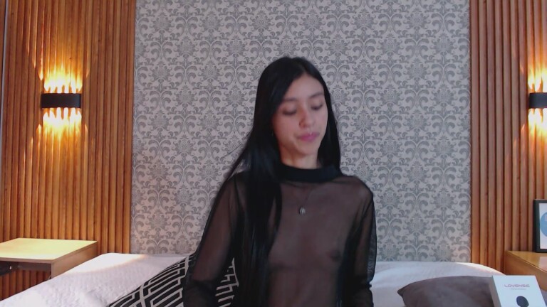 Charlotte_18's Streamate show and profile