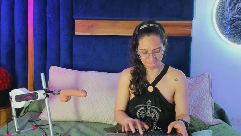 AndromedaGeek's Streamate show and profile