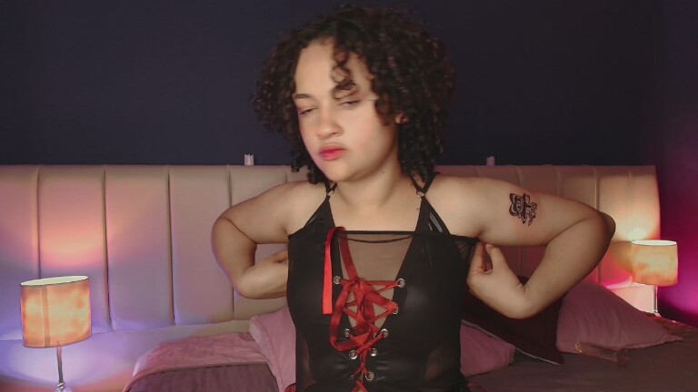 ZarahRosse's Streamate show and profile