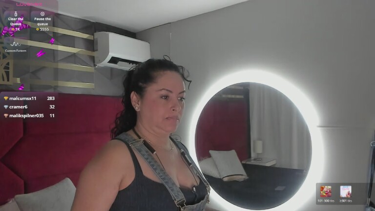 hannymilf's Streamate show and profile