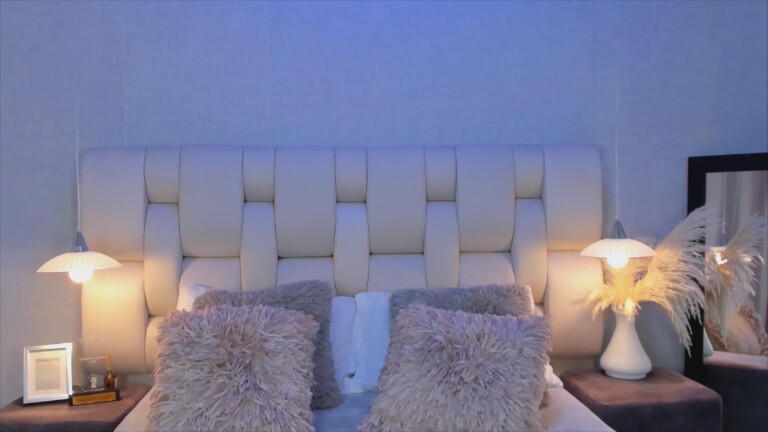 EmmaPrinncess's Streamate show and profile