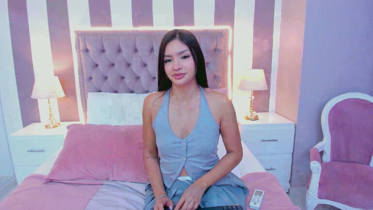 AuraClark's Streamate show and profile