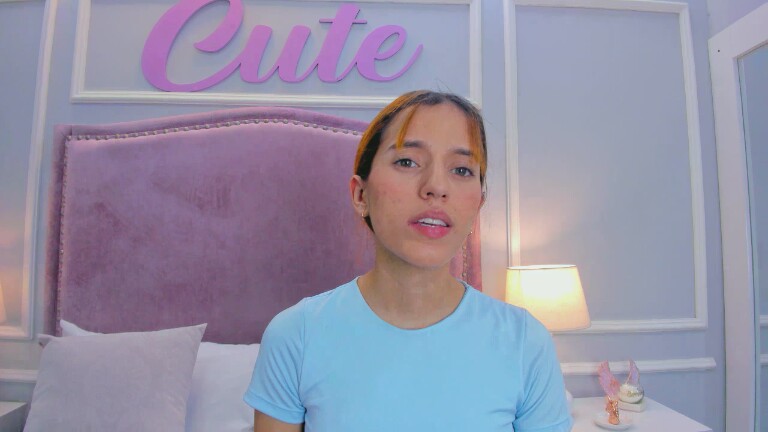 LeaThomsonn's Streamate show and profile