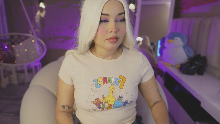 Aleshiadoll's Streamate show and profile