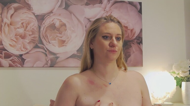 JoleneMegann's Streamate show and profile