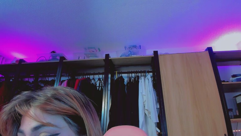 KhloePayton's Streamate show and profile