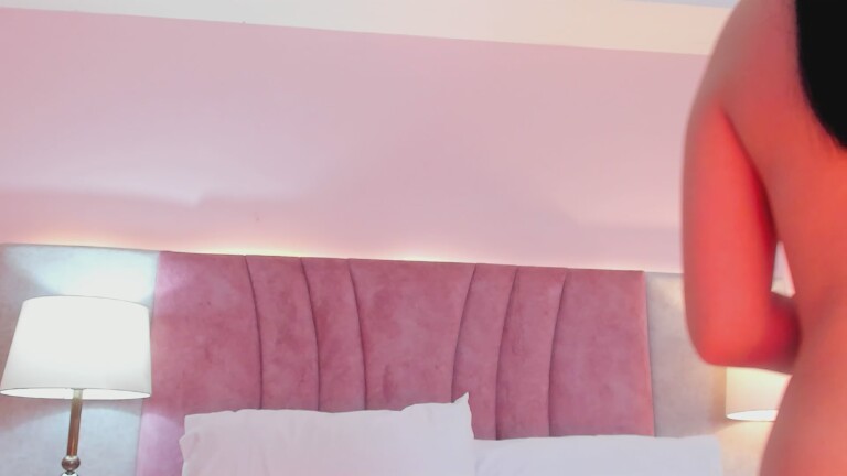 EmmaWeest's Streamate show and profile