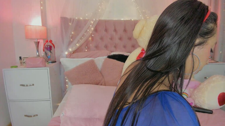 AlexandraWinterr's Streamate show and profile